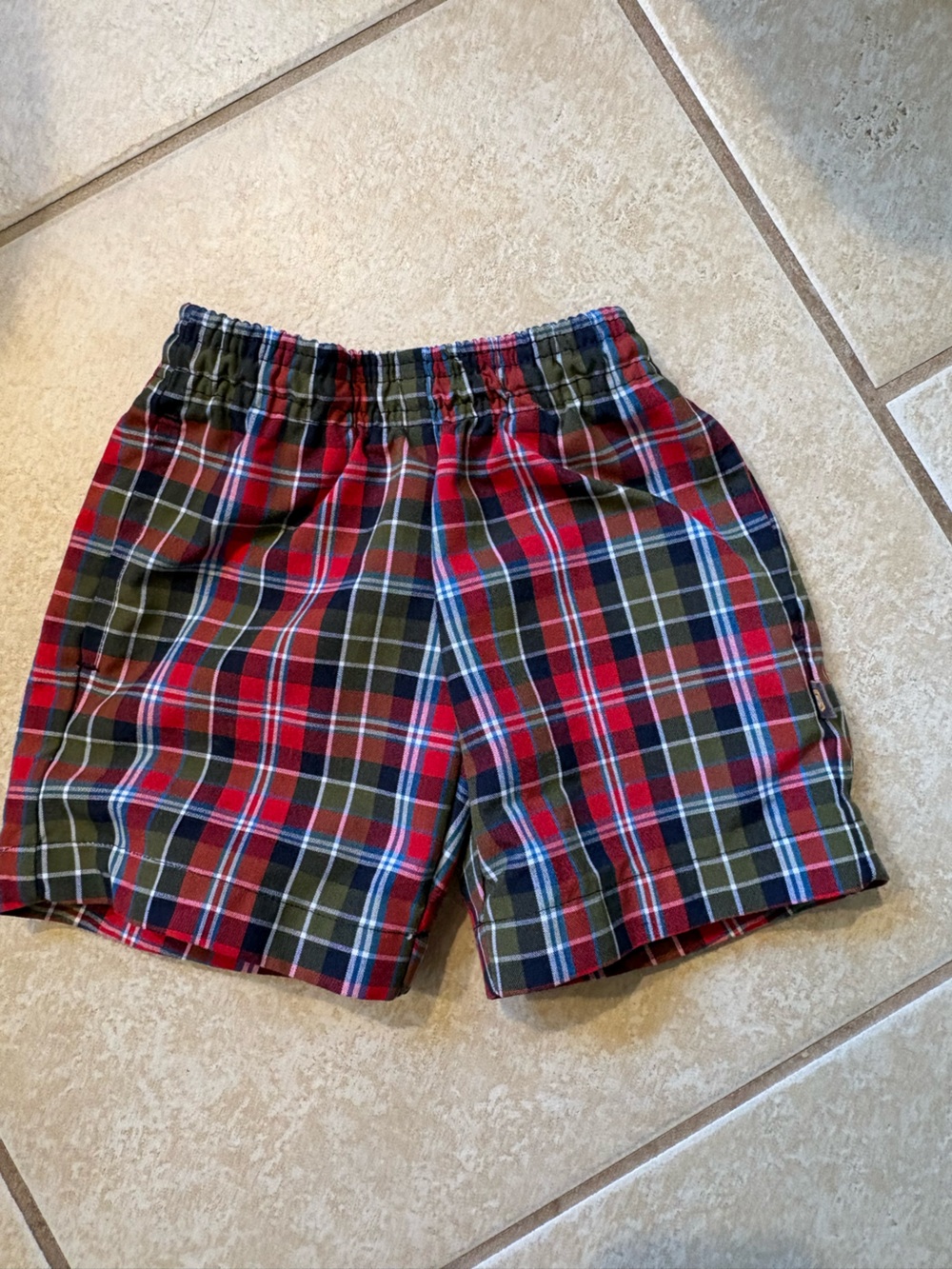 Dennis Plaid Elastic-Waist Shorts in Red and Green, Size 3T